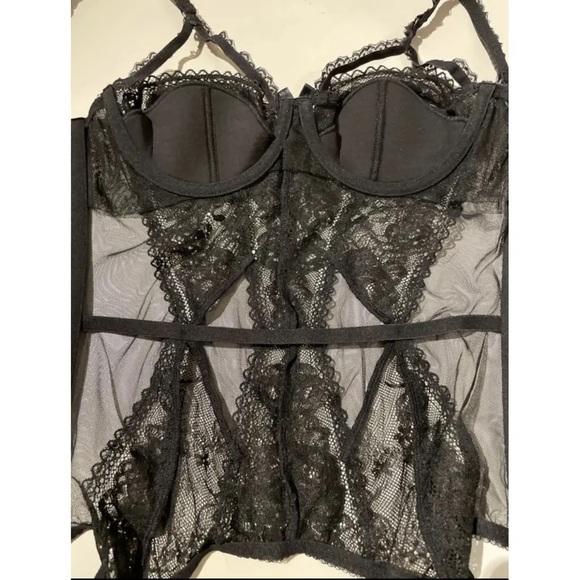 Agent Provocateur Black Lace Corset - Picture 2 of 14